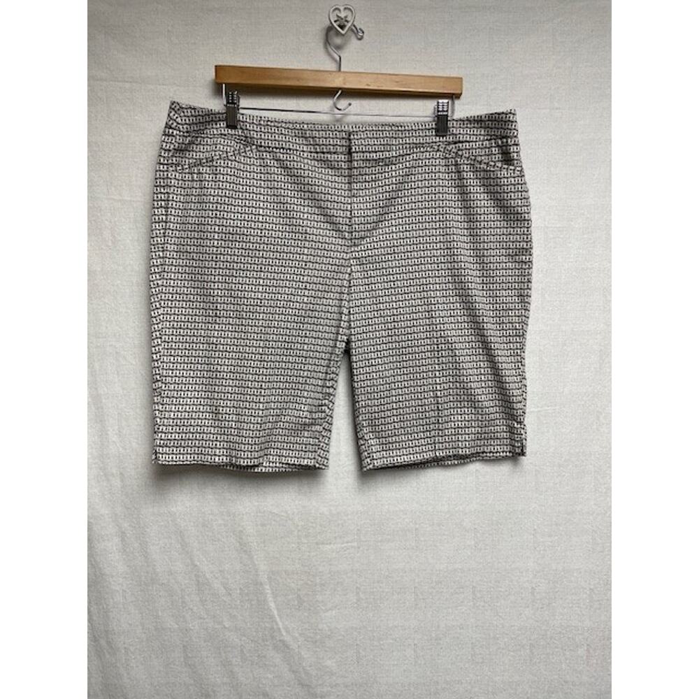 Coldwater Creek Natural Fit Black And White Women's Shorts - Size 18